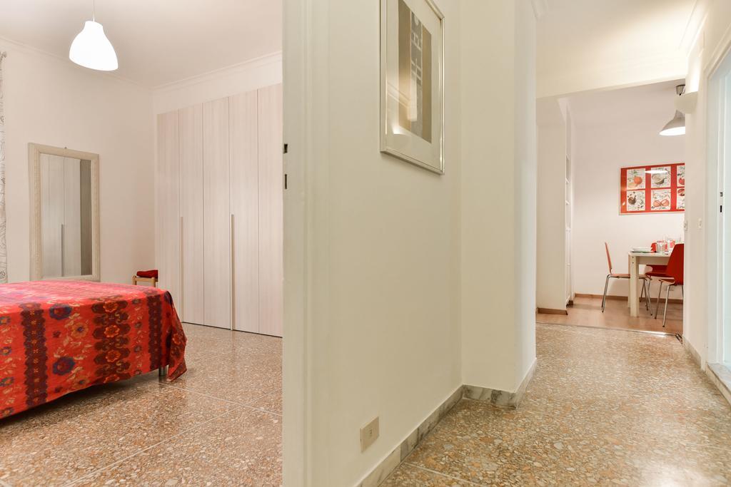 Red & White Vatican Apartment Rome Buitenkant foto